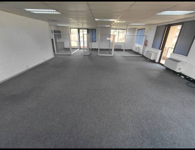 150M² OFFICE TO LET IN BRYANSTON
